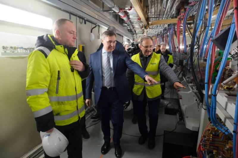 photo_5352943936193891268_y